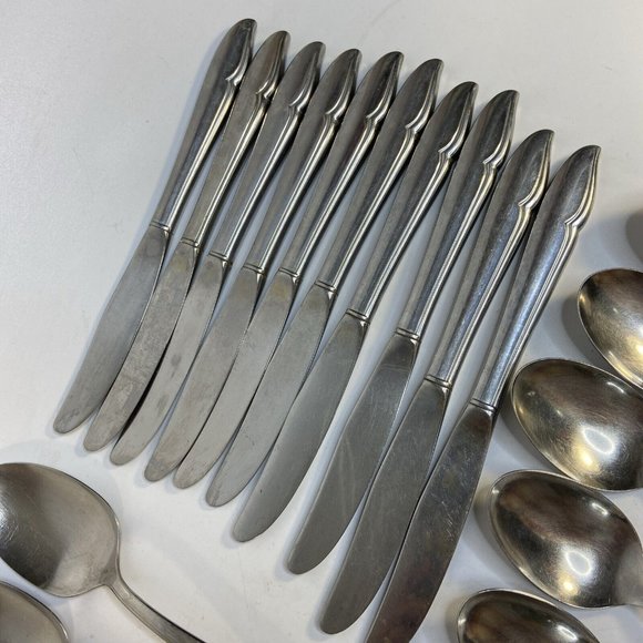 Oneida Oneidacraft Deluxe PROFILE Stainless Flatware 54 pc w Serving pcs Nice - Picture 5 of 13